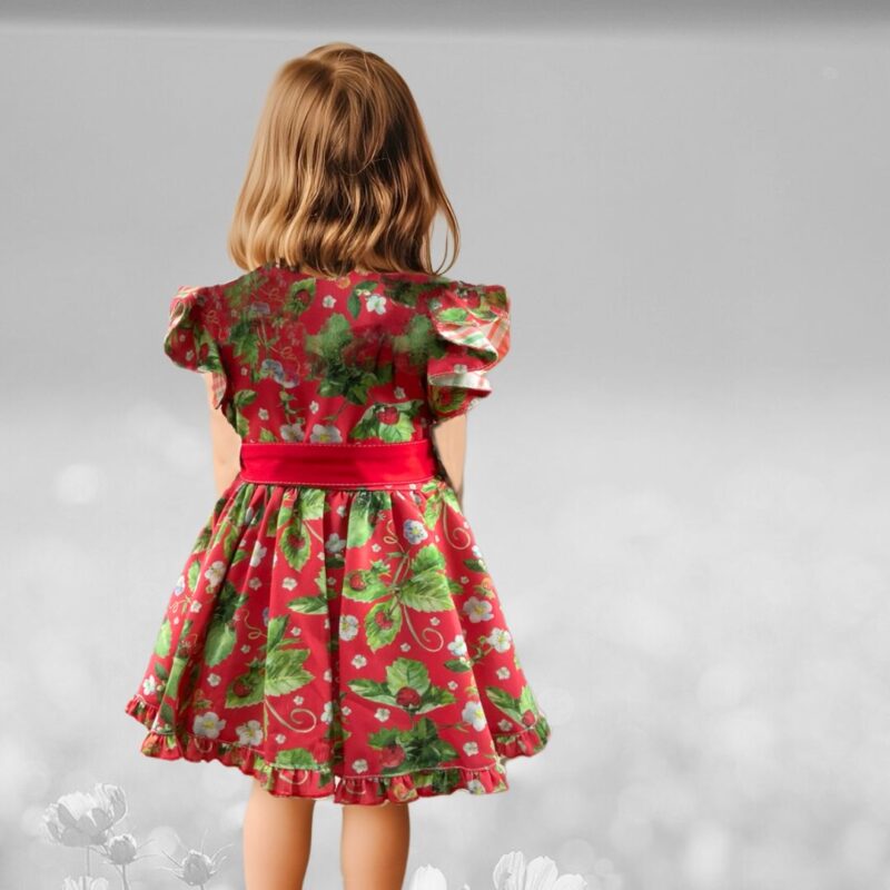 Schnittmuster Kleid Moni - Kinderkleid mit Flügelärmel 02 | TOSCAminni