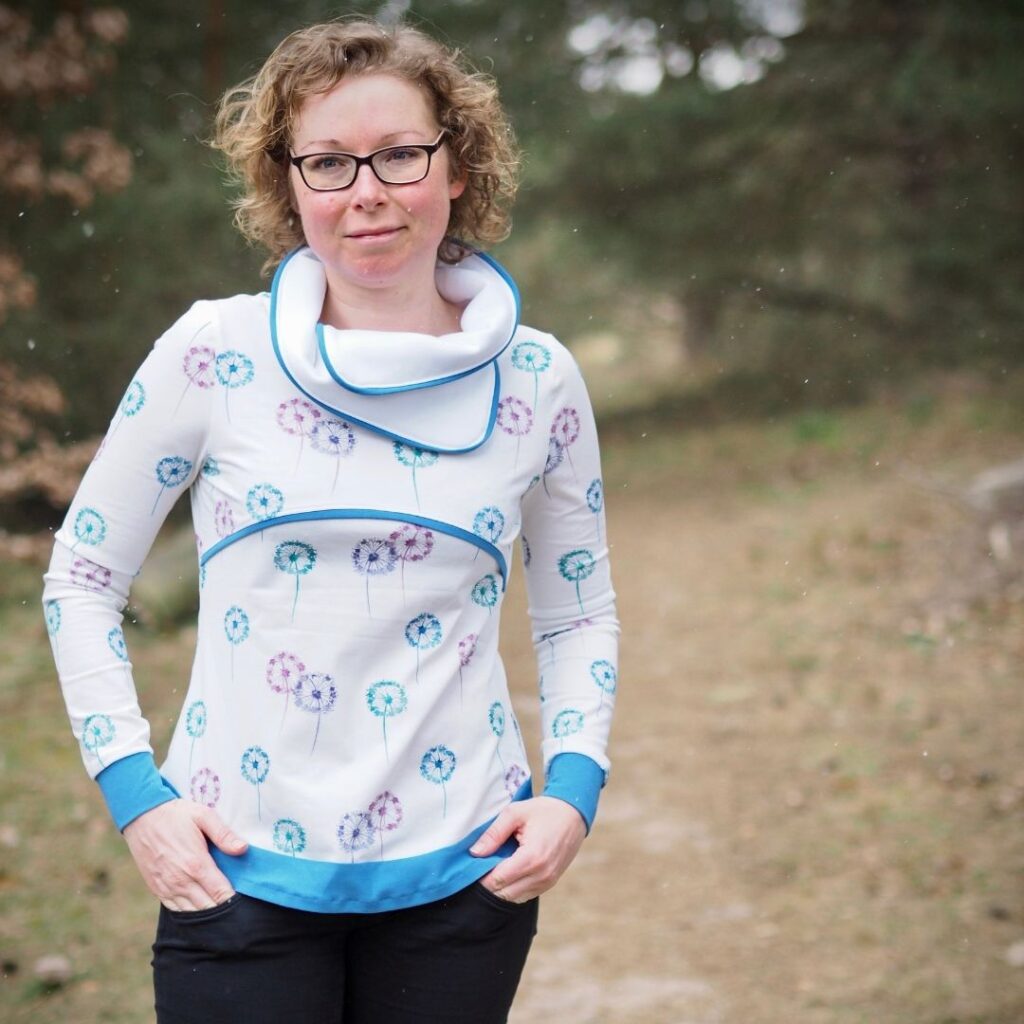 Schnittmuster Shirt Kathi  Gr. 34-54 mit Wickelkragen