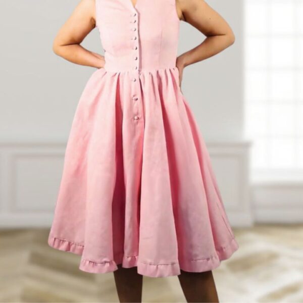 in Schnittmuster für ein Leinenkleid im Landhausstil zum selber Nähen