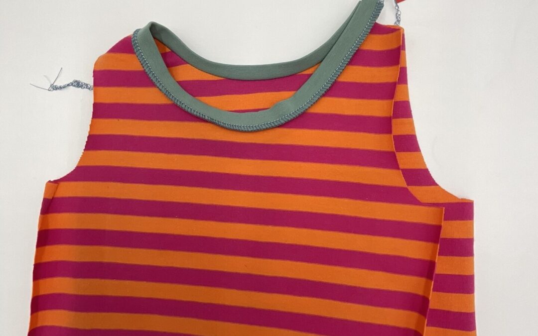 Tutorial: Ausschnitt versäubern mit Jerseystreifen